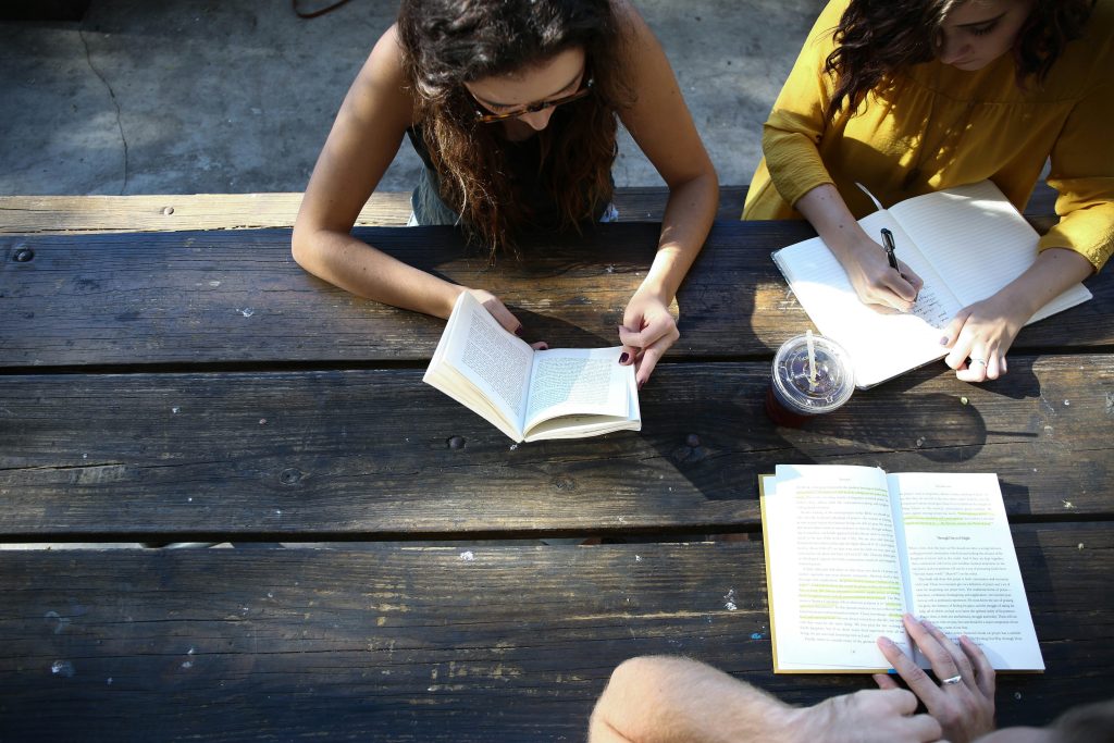 children reading